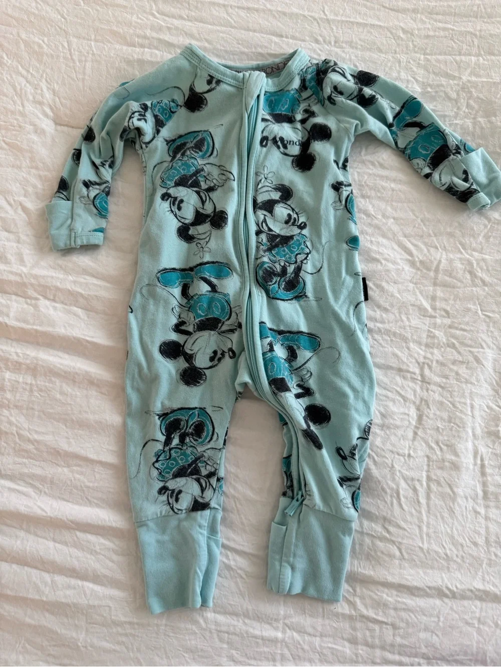 Bonds Disney Minnie Mouse Wondersuit One-Piece Sleeper size 000 (0-3 months)